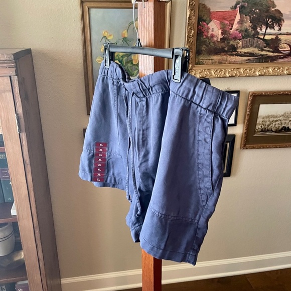 NWT GAP womens loose slouchy drawstring shorts pockets 3.5” inseam XL blue - Picture 3 of 11